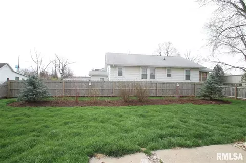 204 E Pine St, Dunlap, IL 61525 photo 30