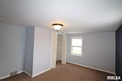 204 E Pine St, Dunlap, IL 61525 photo 22