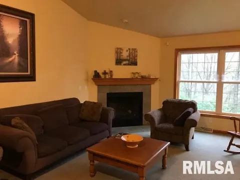 36 Timber Rd, Macomb, IL 61455 photo 5