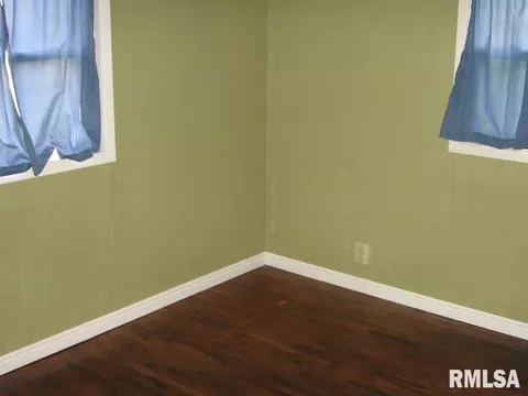 1240 E Wheeler St, Macomb, IL 61455 photo 10