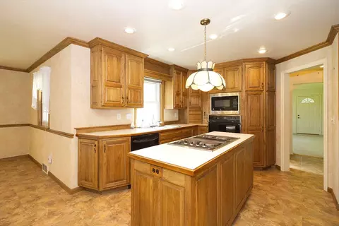 101 Jay, Morton, IL 61550 photo 7