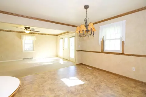 101 Jay, Morton, IL 61550 photo 4