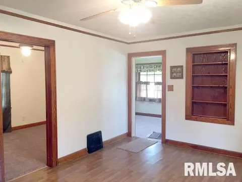 1104 S Main St, Canton, IL 61520 photo 7