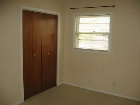 1113 Debbie Ln, Macomb, IL 61455 photo 9