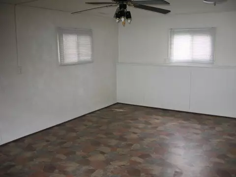 1113 Debbie Ln, Macomb, IL 61455 photo 8