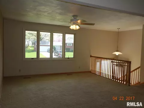 8151 N Blackbridge Rd, Edwards, IL 61528 photo 2