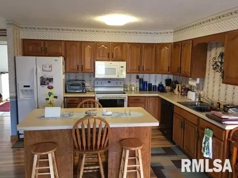 1475 E Myrtle, Canton, IL 61520 photo 12