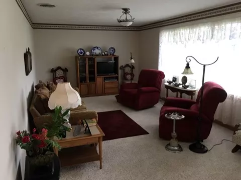 1475 E Myrtle, Canton, IL 61520 photo 6