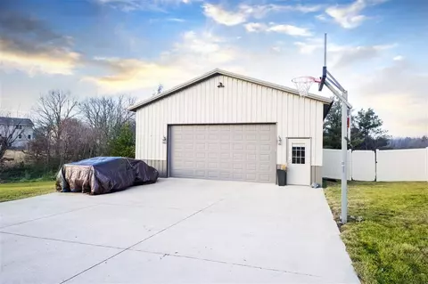 921 Dennis Dr, Eureka, IL 61530 photo 33
