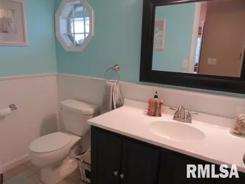 719 11th St, Lacon, IL 61540 photo 15