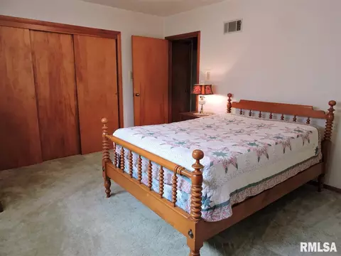 330 E Grant St, Macomb, IL 61455 photo 17