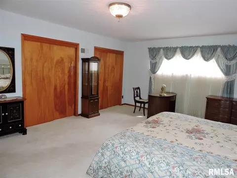 330 E Grant St, Macomb, IL 61455 photo 14