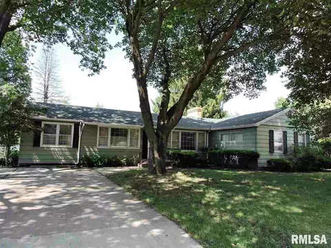 330 E Grant St, Macomb, IL 61455 photo 1