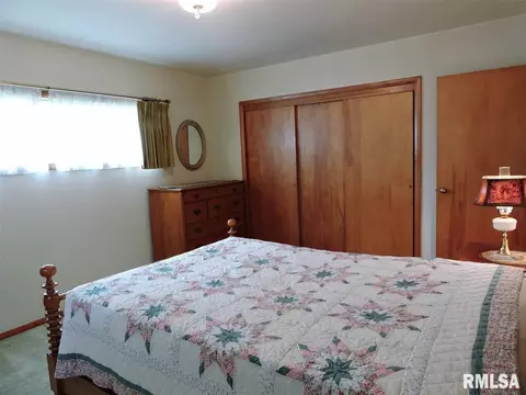330 E Grant St, Macomb, IL 61455 photo 18