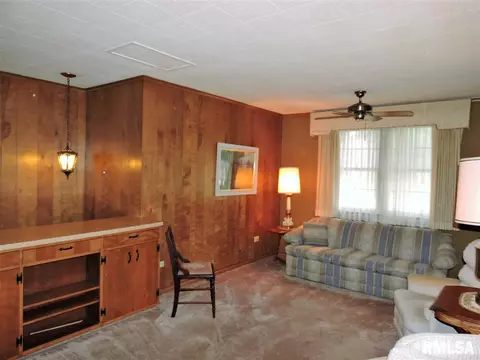 330 E Grant St, Macomb, IL 61455 photo 23