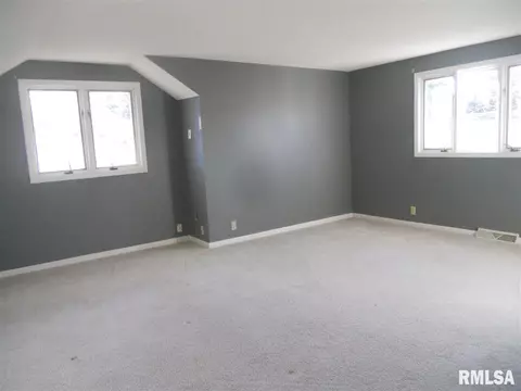 1521 Riverview Dr, Macomb, IL 61455 photo 8