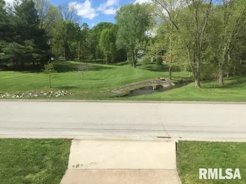 702 S Campbell St, Macomb, IL 61455 photo 10