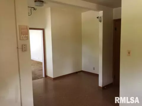 702 S Campbell St, Macomb, IL 61455 photo 4