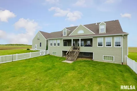 353 Carlock Rd, Carlock, IL 61725 photo 2