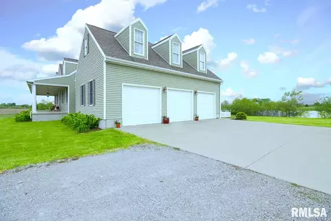 353 Carlock Rd, Carlock, IL 61725 photo 5