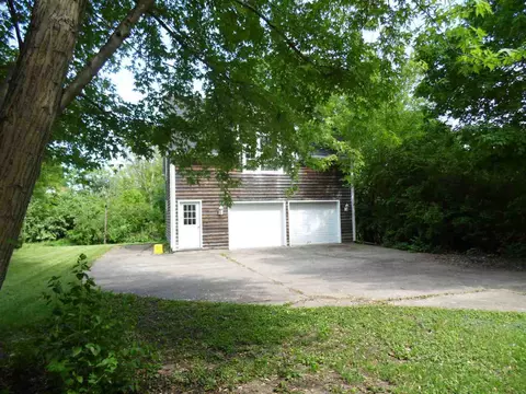 421 S Randolph St, Macomb, IL 61455 photo 5