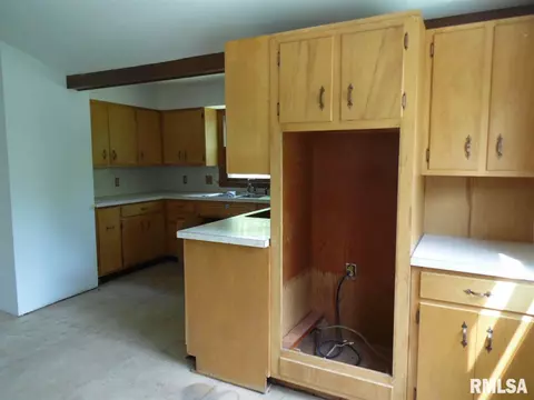 421 S Randolph St, Macomb, IL 61455 photo 18