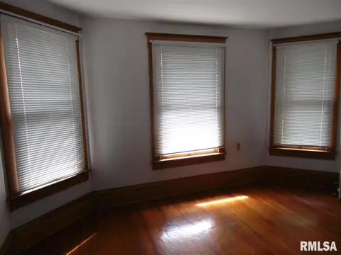 421 S Randolph St, Macomb, IL 61455 photo 22