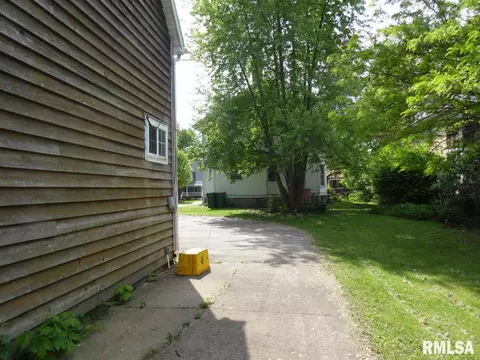 421 S Randolph St, Macomb, IL 61455 photo 30