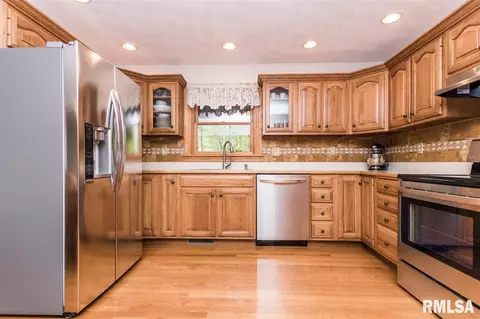 516 Justa Rd, Metamora, IL 61548 photo 4