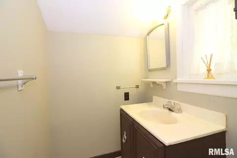 107 W 9th St, Lacon, IL 61540 photo 24