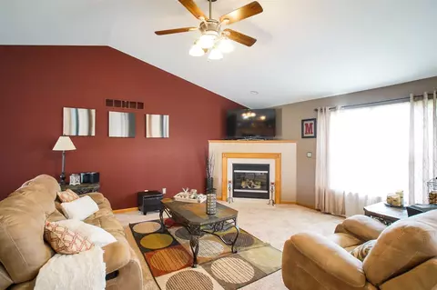 709 Simon St, Washington, IL 61571 photo 11