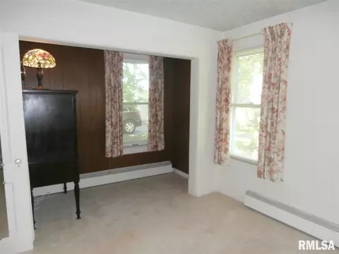 306 S Darst St, Eureka, IL 61530 photo 16
