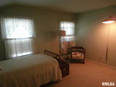 306 S Darst St, Eureka, IL 61530 photo 25