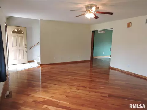 801 N Madison St, Macomb, IL 61455 photo 6