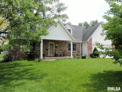 801 N Madison St, Macomb, IL 61455 photo 2