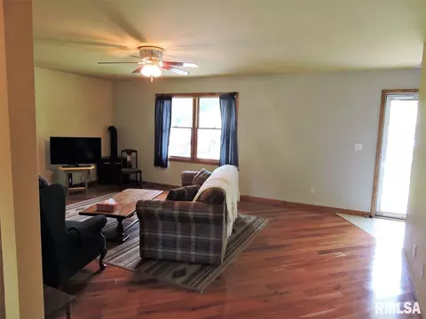 801 N Madison St, Macomb, IL 61455 photo 8