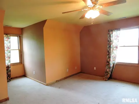 801 N Madison St, Macomb, IL 61455 photo 25