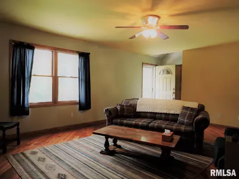 801 N Madison St, Macomb, IL 61455 photo 7