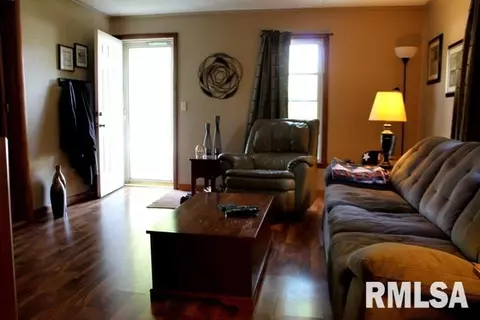 506 N Main St, Eureka, IL 61530 photo 7