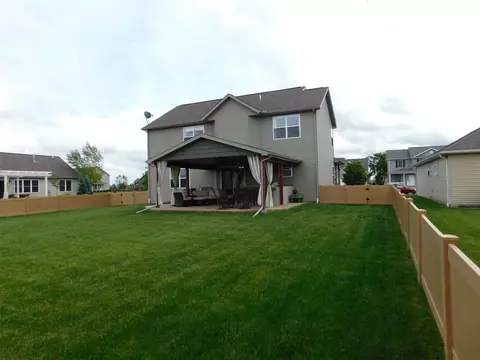 1405 Willow Dr, Washington, IL 61571 photo 3