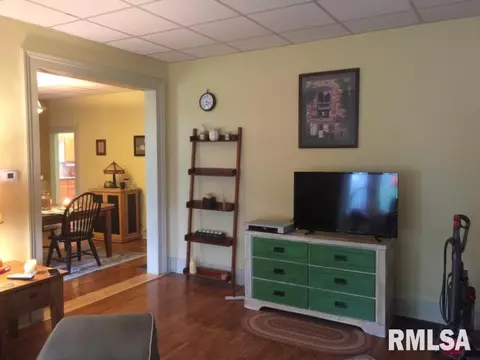 604 S Randolph St, Macomb, IL 61455 photo 4