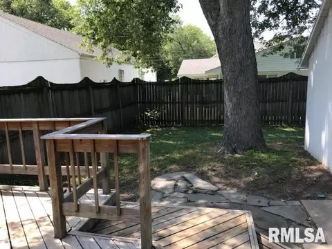 604 S Randolph St, Macomb, IL 61455 photo 10