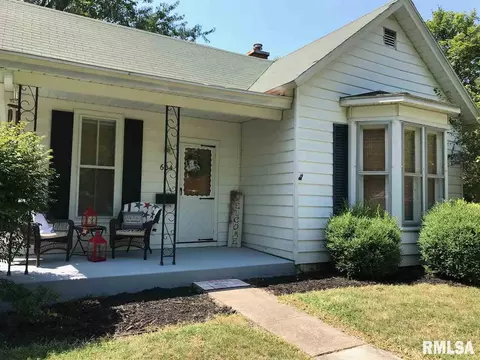 604 S Randolph St, Macomb, IL 61455 photo 1