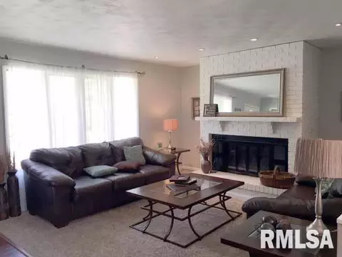55 Aspen, Canton, IL 61520 photo 2