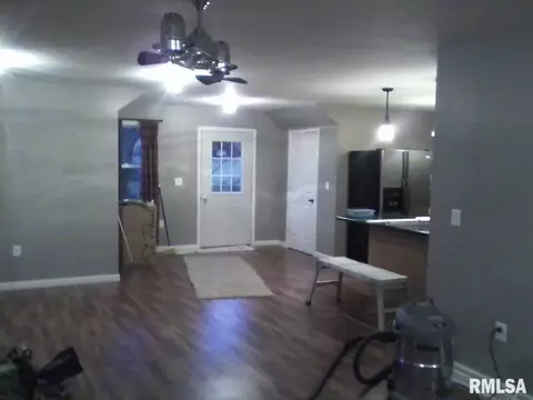 271 W Walnut St, Canton, IL 61520 photo 26