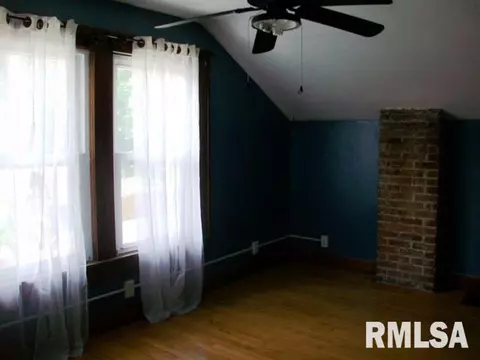 271 W Walnut St, Canton, IL 61520 photo 16