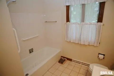 900 E Jackson St, Morton, IL 61550 photo 20