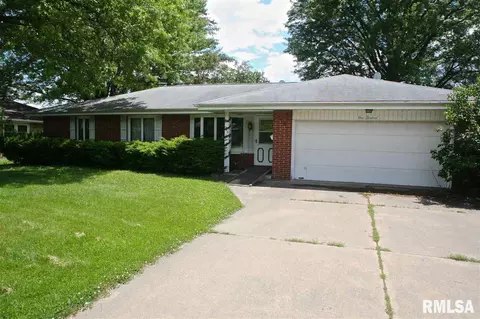 900 E Jackson St, Morton, IL 61550 photo 4