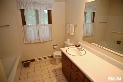 900 E Jackson St, Morton, IL 61550 photo 19