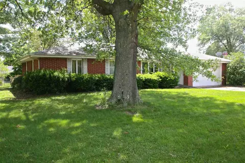 900 E Jackson St, Morton, IL 61550 photo 2